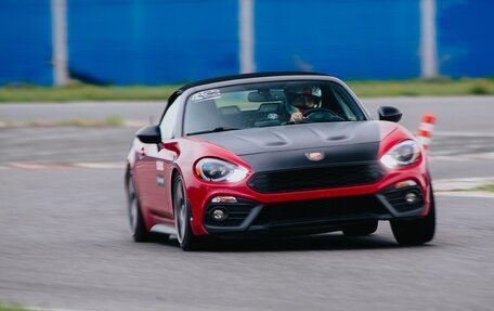 Fiat 124 Spider I, 2018 год, 2 650 000 рублей, 9 фотография