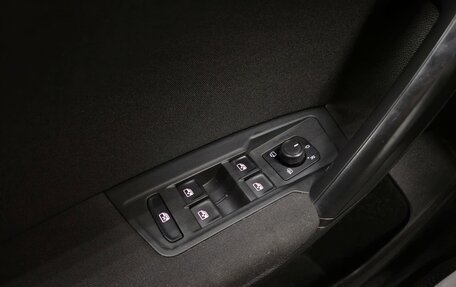 Volkswagen Tiguan II, 2018 год, 1 950 000 рублей, 8 фотография