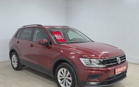 Volkswagen Tiguan II, 2018 год, 1 950 000 рублей, 3 фотография
