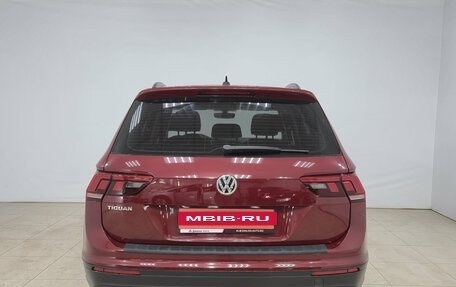 Volkswagen Tiguan II, 2018 год, 1 950 000 рублей, 5 фотография