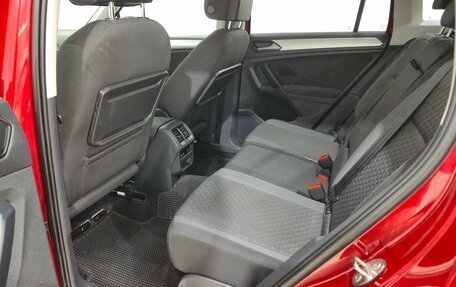 Volkswagen Tiguan II, 2018 год, 1 950 000 рублей, 15 фотография