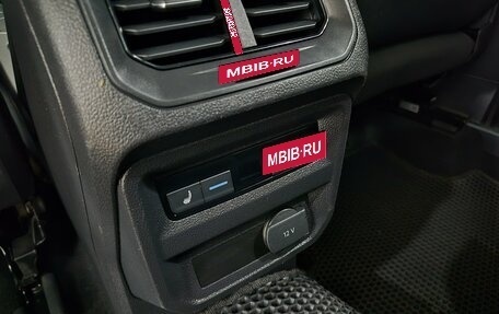 Volkswagen Tiguan II, 2018 год, 1 950 000 рублей, 16 фотография