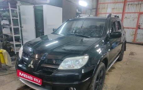 Mitsubishi Outlander III рестайлинг 3, 2007 год, 750 000 рублей, 3 фотография