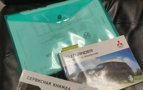 Mitsubishi Outlander III рестайлинг 3, 2007 год, 750 000 рублей, 12 фотография