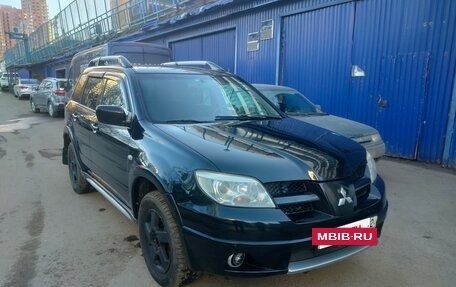 Mitsubishi Outlander III рестайлинг 3, 2007 год, 750 000 рублей, 11 фотография