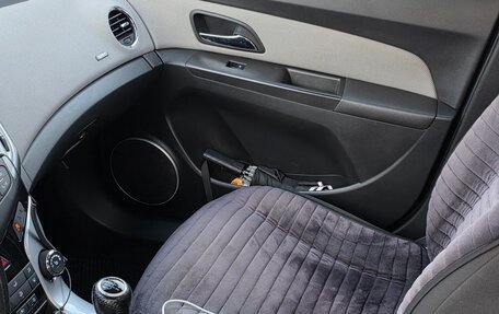 Chevrolet Cruze II, 2013 год, 700 000 рублей, 7 фотография