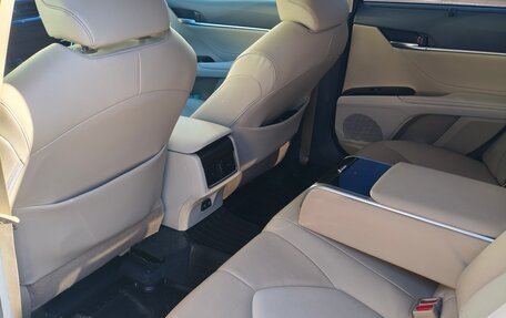 Toyota Camry, 2019 год, 2 950 000 рублей, 6 фотография