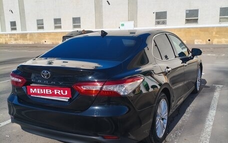 Toyota Camry, 2019 год, 2 950 000 рублей, 3 фотография