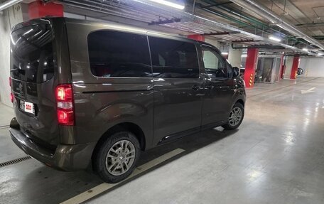 Peugeot Traveller I, 2018 год, 2 610 000 рублей, 5 фотография