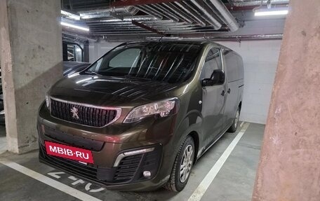 Peugeot Traveller I, 2018 год, 2 610 000 рублей, 2 фотография