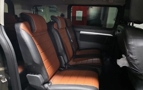 Peugeot Traveller I, 2018 год, 2 610 000 рублей, 12 фотография