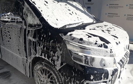 Toyota Voxy III, 2017 год, 2 500 000 рублей, 2 фотография