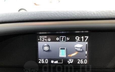 Toyota Voxy III, 2017 год, 2 500 000 рублей, 12 фотография