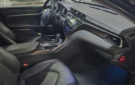 Toyota Camry, 2019 год, 3 000 000 рублей, 8 фотография