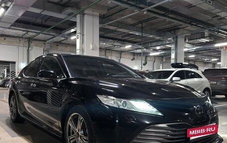 Toyota Camry, 2019 год, 3 000 000 рублей, 3 фотография