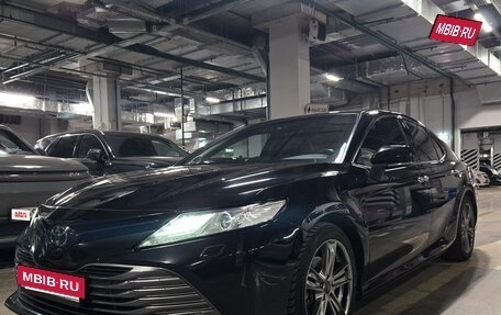 Toyota Camry, 2019 год, 3 000 000 рублей, 2 фотография