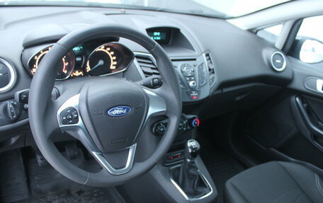 Ford Fiesta, 2015 год, 715 000 рублей, 10 фотография