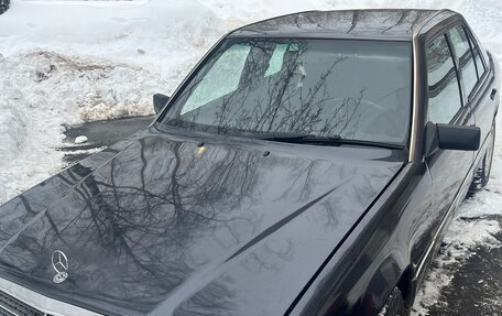 Mercedes-Benz E-Класс, 1993 год, 240 000 рублей, 2 фотография