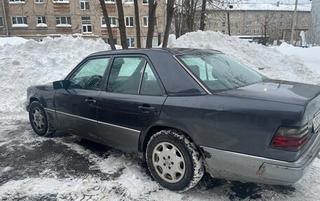 Mercedes-Benz E-Класс, 1993 год, 240 000 рублей, 4 фотография