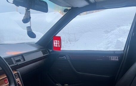 Mercedes-Benz E-Класс, 1993 год, 240 000 рублей, 9 фотография