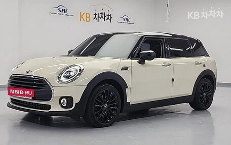 MINI Clubman, 2022 год, 1 950 000 рублей, 3 фотография