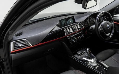 BMW 3 серия, 2016 год, 2 050 000 рублей, 15 фотография