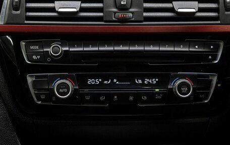 BMW 3 серия, 2016 год, 2 050 000 рублей, 24 фотография