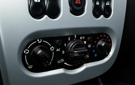 Renault Sandero I, 2013 год, 678 000 рублей, 11 фотография