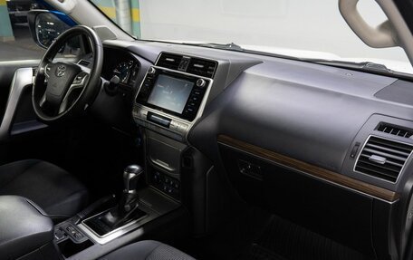 Toyota Land Cruiser Prado 150 рестайлинг 2, 2017 год, 4 999 000 рублей, 19 фотография