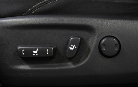 Toyota Land Cruiser Prado 150 рестайлинг 2, 2017 год, 4 999 000 рублей, 16 фотография