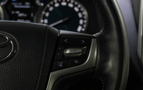 Toyota Land Cruiser Prado 150 рестайлинг 2, 2017 год, 4 999 000 рублей, 25 фотография