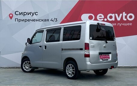 Toyota Lite Ace VI, 2016 год, 1 550 000 рублей, 4 фотография