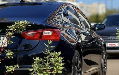 Chevrolet Malibu IX, 2017 год, 1 690 000 рублей, 3 фотография