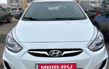 Hyundai Solaris II рестайлинг, 2014 год, 850 000 рублей, 1 фотография