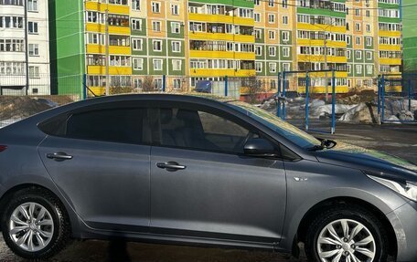 Hyundai Solaris II рестайлинг, 2017 год, 1 280 000 рублей, 3 фотография