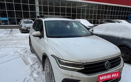 Volkswagen Tiguan II, 2021 год, 2 700 000 рублей, 6 фотография