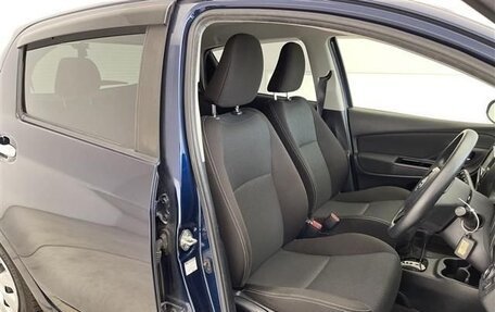 Toyota Vitz, 2019 год, 760 000 рублей, 6 фотография