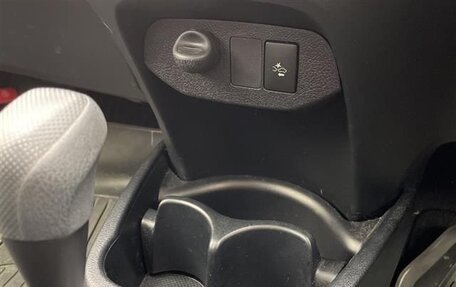 Toyota Vitz, 2019 год, 760 000 рублей, 12 фотография