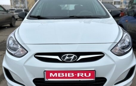 Hyundai Solaris II рестайлинг, 2014 год, 850 000 рублей, 10 фотография