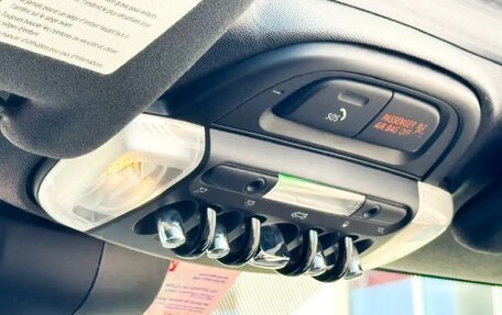 MINI Cabrio, 2019 год, 2 650 000 рублей, 9 фотография