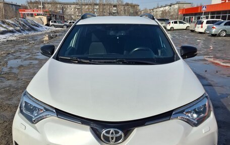 Toyota RAV4, 2018 год, 2 980 000 рублей, 2 фотография