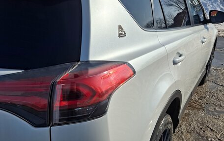 Toyota RAV4, 2018 год, 2 980 000 рублей, 7 фотография