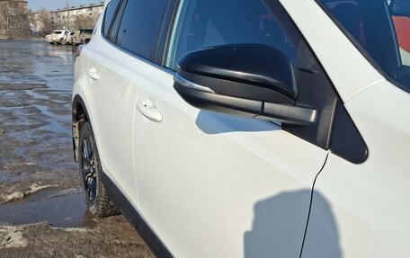 Toyota RAV4, 2018 год, 2 980 000 рублей, 6 фотография