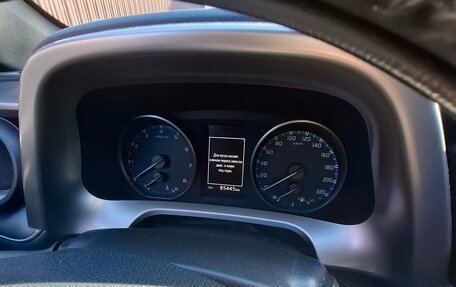 Toyota RAV4, 2018 год, 2 980 000 рублей, 11 фотография