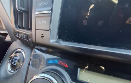 Toyota RAV4, 2018 год, 2 980 000 рублей, 18 фотография