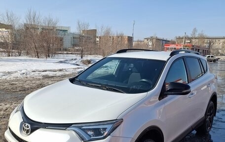 Toyota RAV4, 2018 год, 2 980 000 рублей, 24 фотография