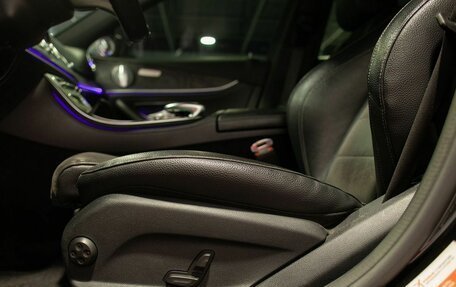 Mercedes-Benz E-Класс, 2018 год, 3 320 000 рублей, 32 фотография