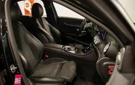 Mercedes-Benz E-Класс, 2018 год, 3 320 000 рублей, 30 фотография