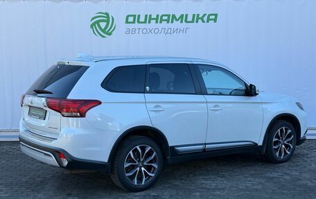 Mitsubishi Outlander III рестайлинг 3, 2019 год, 2 290 000 рублей, 5 фотография