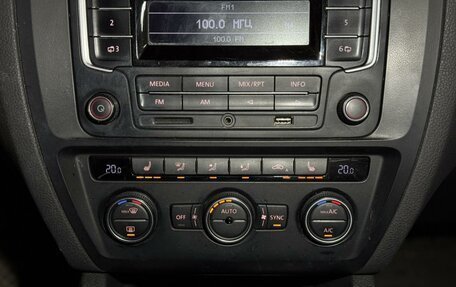 Volkswagen Jetta VI, 2015 год, 1 349 000 рублей, 10 фотография